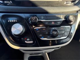 2020 CHRYSLER VOYAGER VAN V6, 3.6 LITER LXI MINIVAN 4D