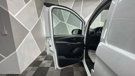 2020 MERCEDES-BENZ METRIS CARGO