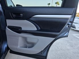 2015 Toyota Highlander - Image 14