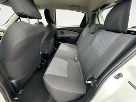 2017 TOYOTA YARIS HATCHBACK WHITE AUTOMATIC - CARPALACE, Chantilly, VA. 38.91645215435775, -77.47495885092432