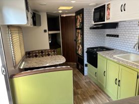 2017 KEYSTONE RV PASSPORT EXPRESS RV - 239ML at T&T Repairables - used car dealership in Spencer, Indiana.