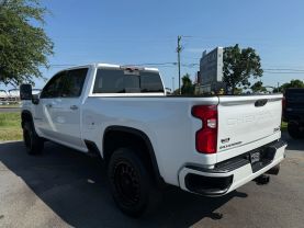 2020 Chevrolet Silverado 2500 Hd Crew Cab High Country Pickup 4d 6 1/2 Ft - Image 4