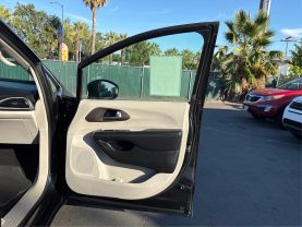 2020 CHRYSLER VOYAGER VAN V6, 3.6 LITER LXI MINIVAN 4D