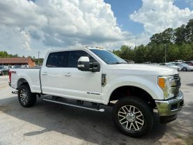 2017 Ford F250 Super Duty Crew Cab Lariat Pickup 4d 6 3/4 Ft - Image 9