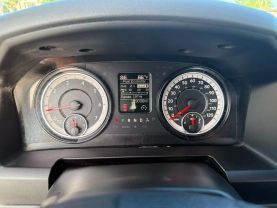 2017 RAM 1500 REGULAR CAB PICKUP V8, HEMI, 5.7 LITER TRADESMAN PICKUP 2D 8 FT