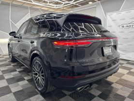 2022 PORSCHE CAYENNE