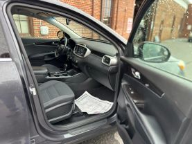 2017 KIA SORENTO SUV 4-CYL, GDI, 2.4 LITER LX SPORT UTILITY 4D