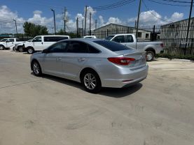 2016 HYUNDAI SONATA SEDAN 4-CYL, 2.4 LITER SE SEDAN 4D at Motors On Wheels - used car dealership in Houston, Texas.