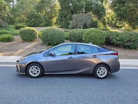 2021 TOYOTA PRIUS XLE HATCHBACK 4D