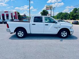 2022 RAM 1500 CLASSIC CREW CAB PICKUP V8, HEMI, 5.7 LITER TRADESMAN PICKUP 4D 5 1/2 FT