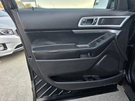 2015 Ford Explorer - Image 17