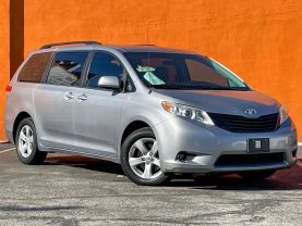 2013 TOYOTA SIENNA VAN - AUTOMATIC - Gentle Carmen Auto