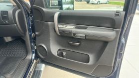 2009 CHEVROLET SILVERADO 2500 HD CREW CAB PICKUP V8, 6.0 LITER LT PICKUP 4D 6 1/2 FT