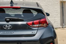2019 HYUNDAI VELOSTER COUPE 4-CYL, 2.0 LITER 2.0 PREMIUM COUPE 3D