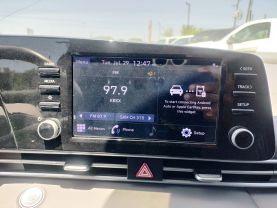 2022 HYUNDAI ELANTRA SEDAN 4-CYL, 2.0 LITER SEL SEDAN 4D at Motors On Wheels - used car dealership in Houston, Texas.
