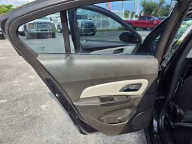 2011 CHEVROLET CRUZE