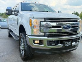 2017 Ford F250 Super Duty Crew Cab Lariat Pickup 4d 6 3/4 Ft - Image 12