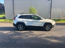 2018 JEEP CHEROKEE SUV 4-CYL, 2.4 LITER TRAILHAWK SPORT UTILITY 4D