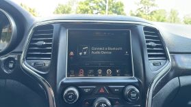 2017 Jeep Grand Cherokee - Image 38