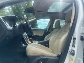 2017 VOLVO XC60
