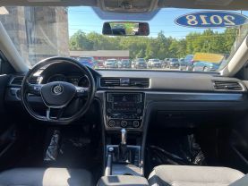 2018 VOLKSWAGEN PASSAT SEDAN 4-CYL, TURBO, 2.0 LITER 2.0T SE SEDAN 4D - Gesner Auto Inc in Taunton, MA, 41.88613, -71.14527