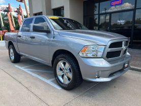 2019 RAM 1500 CLASSIC CREW CAB PICKUP V8, HEMI, 5.7 LITER EXPRESS PICKUP 4D 5 1/2 FT