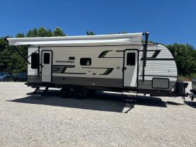2025 STARCRAFT AUTUMN RIDGE RV - 26RLS at T&T Repairables - used car dealership in Spencer, Indiana.