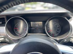 2016 Ford Mustang - Image 12
