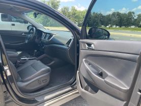 2017 Hyundai Tucson - Image 29