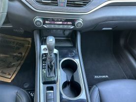 2024 NISSAN ALTIMA SEDAN 4-CYL, 2.5 LITER 2.5 SL SEDAN 4D at T&T Repairables - used car dealership in Spencer, Indiana.