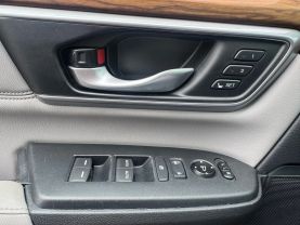 2017 HONDA CR-V SUV 4-CYL, TURBO, 1.5 LITER EX-L W/NAVIGATION SPORT UTILITY 4D - Gesner Auto Inc in Taunton, MA, 41.88613, -71.14527
