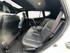 2018 TOYOTA RAV4 SUV WHITE AUTOMATIC - CARPALACE, Chantilly, VA. 38.91645215435775, -77.47495885092432