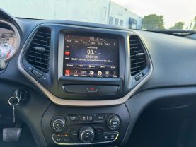 2016 JEEP CHEROKEE SUV V6, 3.2 LITER LATITUDE SPORT UTILITY 4D