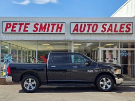 2016 Ram 1500 Crew Cabbig Horn Pickup 4d 5 1/2 Ft - Image 2