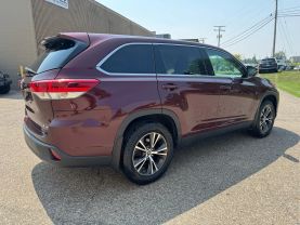 2019 TOYOTA HIGHLANDER SUV V6, 3.5 LITER LE PLUS SPORT UTILITY 4D