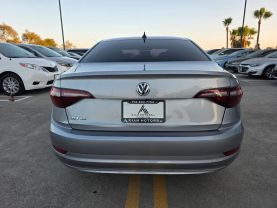 2021 Volkswagen Jetta - Image 5