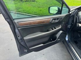 2017 SUBARU OUTBACK WAGON 4-CYL, PZEV, 2.5 LITER 2.5I LIMITED WAGON 4D