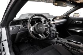 2019 Ford Mustang - Image 3