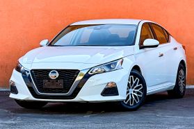 2022 NISSAN ALTIMA SEDAN - AUTOMATIC - Gentle Carmen Auto