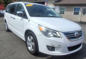 2013 VOLKSWAGEN ROUTAN PASSENGER V6, 3.6 LITER SEL PREMIUM MINIVAN 4D