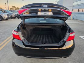 2016 Toyota Camry - Image 9