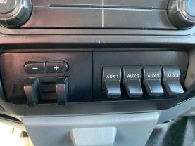 2012 FORD F550 SUPER DUTY CREW CAB 9FT FLATBED GOOSENECK TRUCK FLATBED TRUCKS V8, TURBO DIESEL, 6.7 LITER 176" W.B. 4D - Eddies Auto Sales