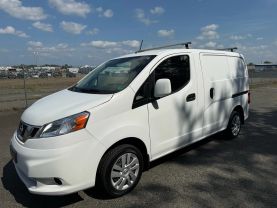 2017 NISSAN NV200