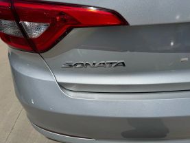 2016 HYUNDAI SONATA SEDAN 4-CYL, 2.4 LITER SE SEDAN 4D at Motors On Wheels - used car dealership in Houston, Texas.