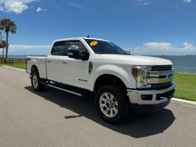 2019 FORD F250 SUPER DUTY CREW CAB PICKUP V8, TURBO DIESEL, 6.7 LITER LARIAT PICKUP 4D 6 3/4 FT