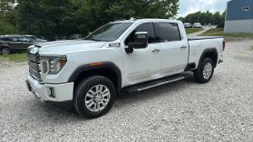 2020 GMC SIERRA 2500 HD CREW CAB PICKUP V8, TURBO DIESEL, 6.6 LITER DENALI PICKUP 4D 6 1/2 FT at T&T Repairables - used car dealership in Spencer, Indiana.