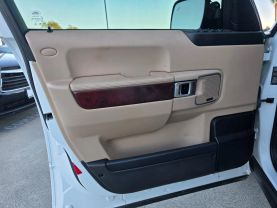 2011 Land Rover Range Rover - Image 16