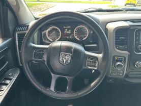 2019 RAM 1500 CLASSIC CREW CAB PICKUP V8, HEMI, 5.7 LITER EXPRESS PICKUP 4D 5 1/2 FT