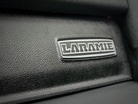 2022 RAM 1500 CREW CAB PICKUP V8, HEMI, ETORQUE, 5.7 LITER LARAMIE PICKUP 4D 5 1/2 FT