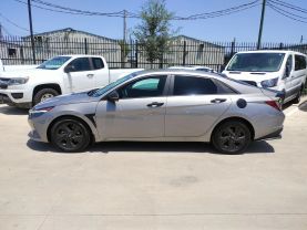 2022 HYUNDAI ELANTRA SEDAN 4-CYL, 2.0 LITER SEL SEDAN 4D at Motors On Wheels - used car dealership in Houston, Texas.